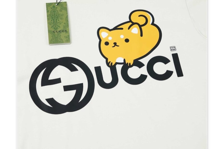 Gucci Animal Interlocking Yellow T-Shirt Beige | Hangau.Vn