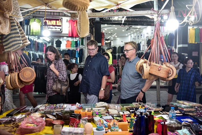 Ha Long Night Market: A True Shopping Paradise For Travelers