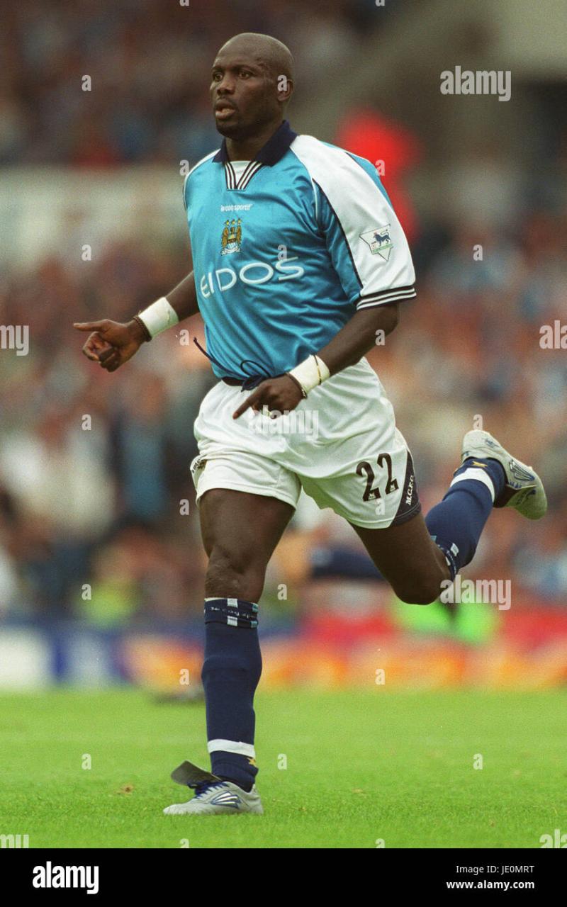 George Weah Manchester City Fc Manchester Maine Road 26 August 2000 Stock  Photo - Alamy