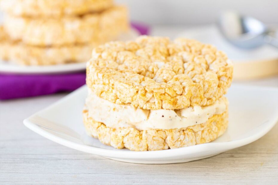 2-Ingredient Giant Ice Cream Sandwich | Hungry Girl