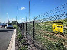 Is A Chain Link Fence In Your Front Yard Considered Trashy? - Quora