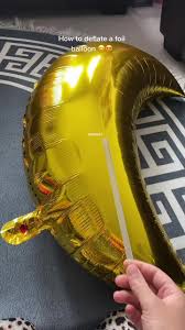 How To Deflate A Foil Balloon - Youtube